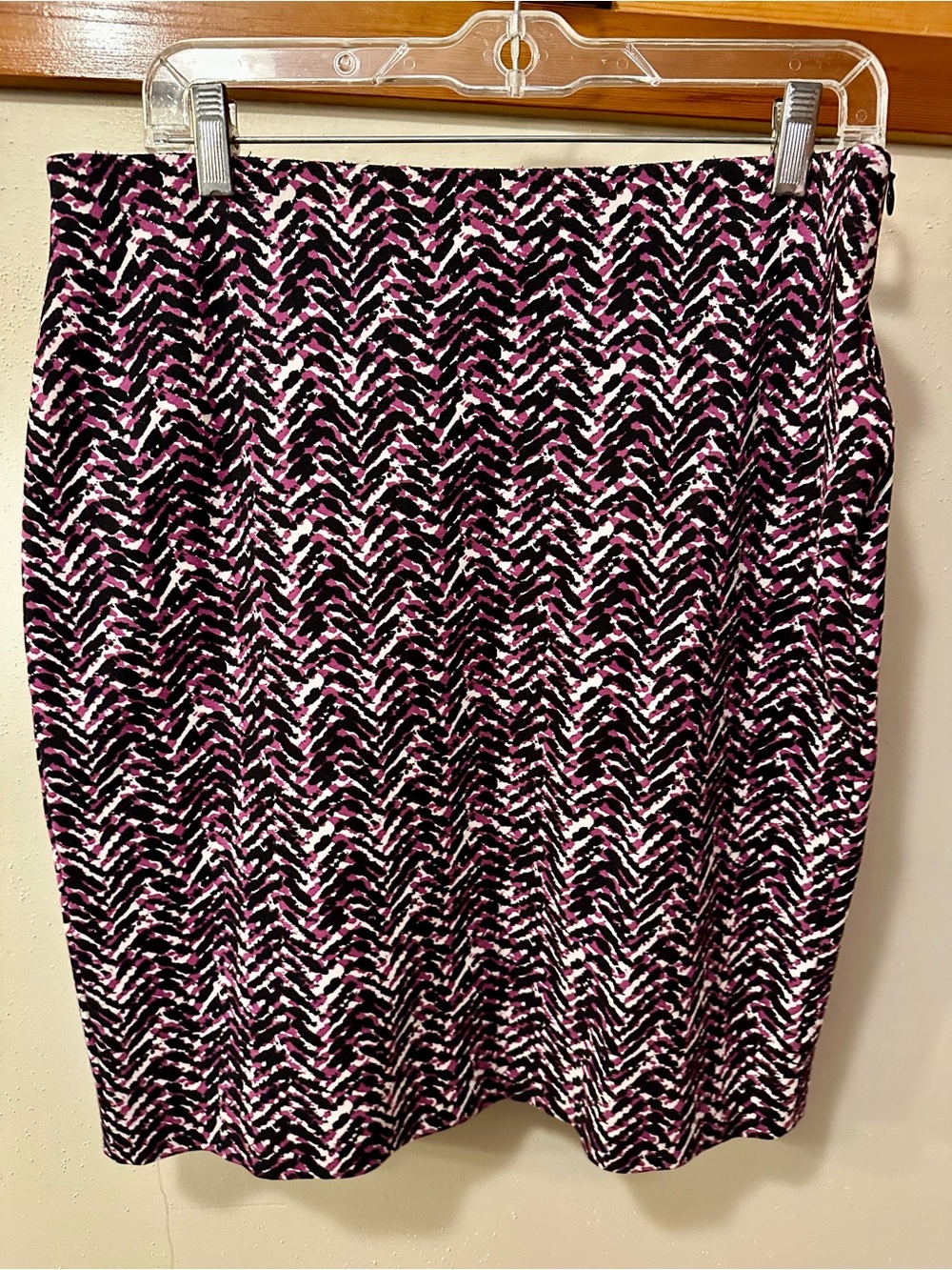Ann Taylor Pink and Black Chevron Pattern Pencil Skirt